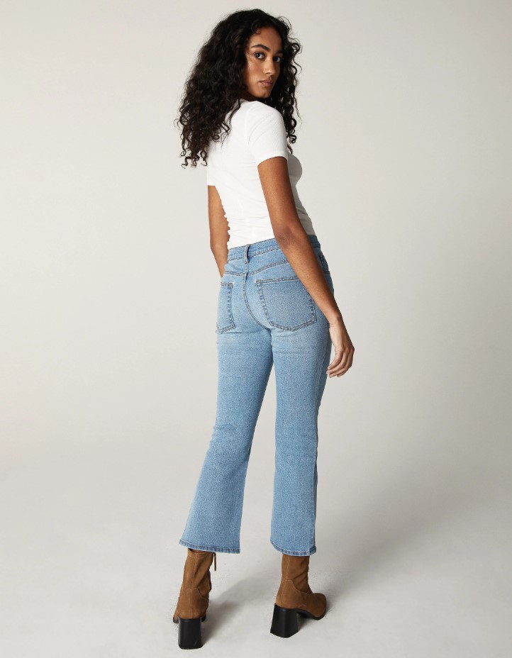 Jean Mid Rise Cropped Flare Unpublished Marlow 