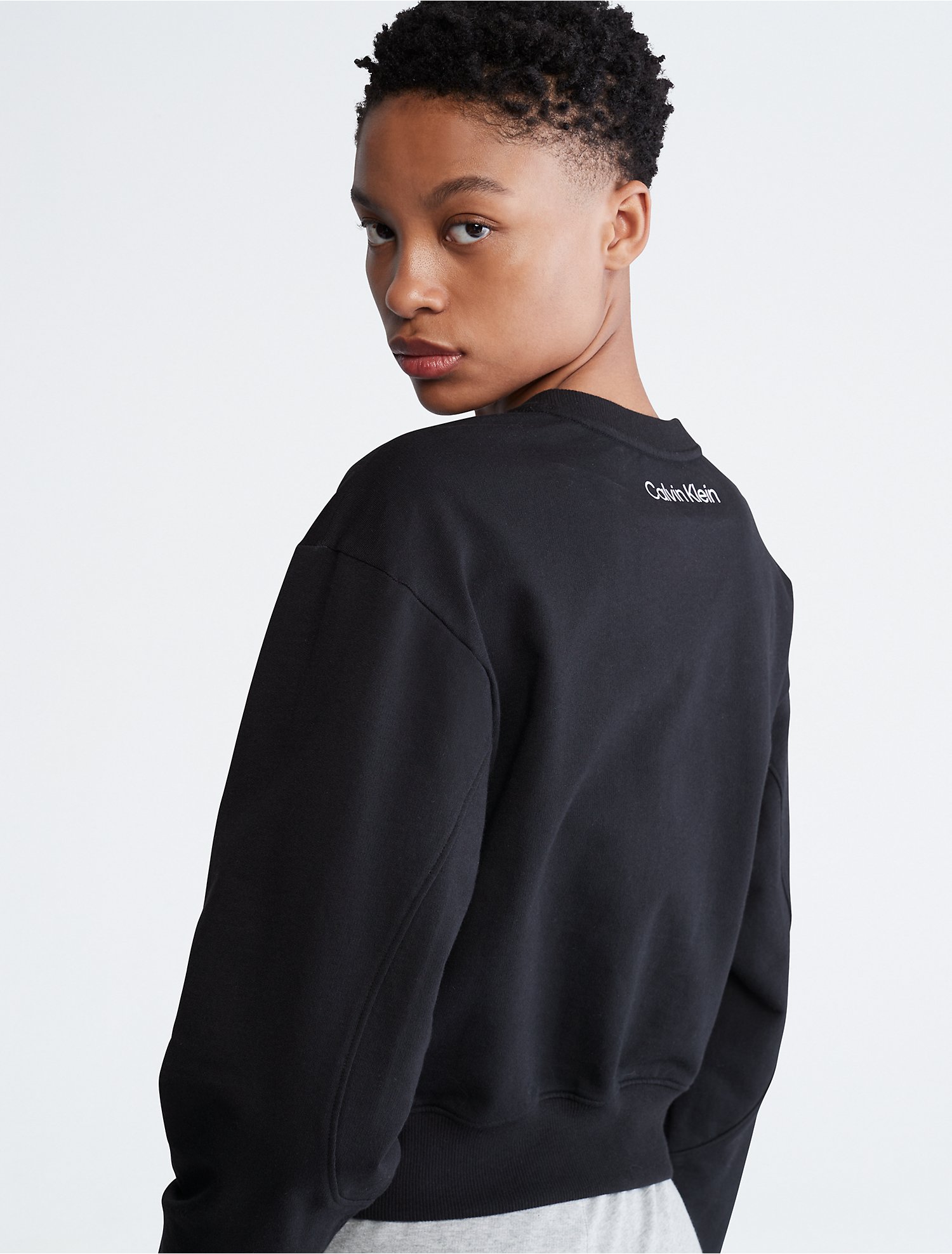 Sweat à Col Rond et Logo Calvin Klein QS6942G 